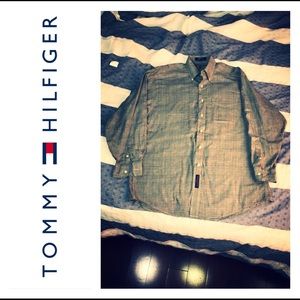 Tommy Hilfiger Men’s vintage button up like new